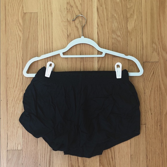 Hollister Pants - Hollister Flowy Shorts